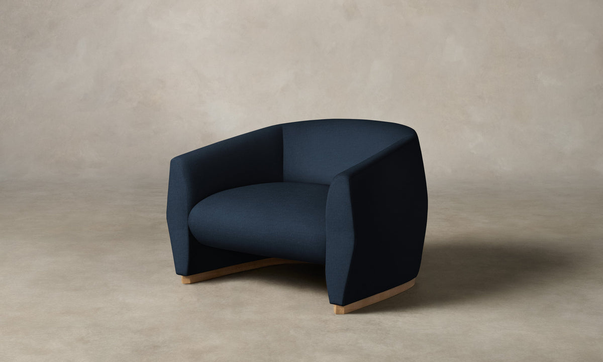 The Alpe Chair - Performance Linen Weave Bay