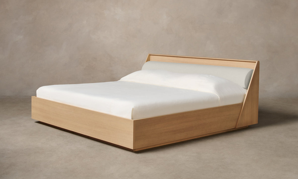 The Verne Bed - Heritage Belgian Linen Summit