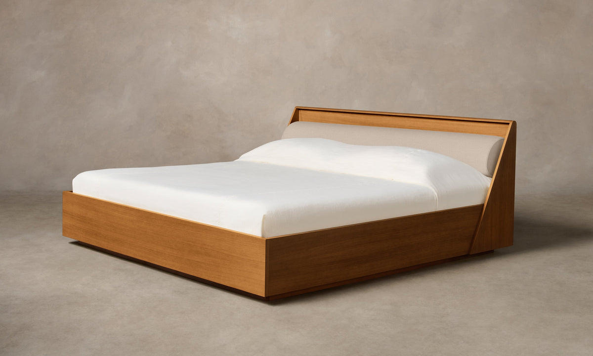 The Verne Bed - Heritage Belgian Linen Petal