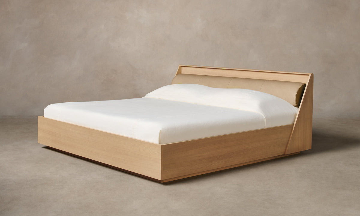 The Verne Bed - Nubuck Leather Rye