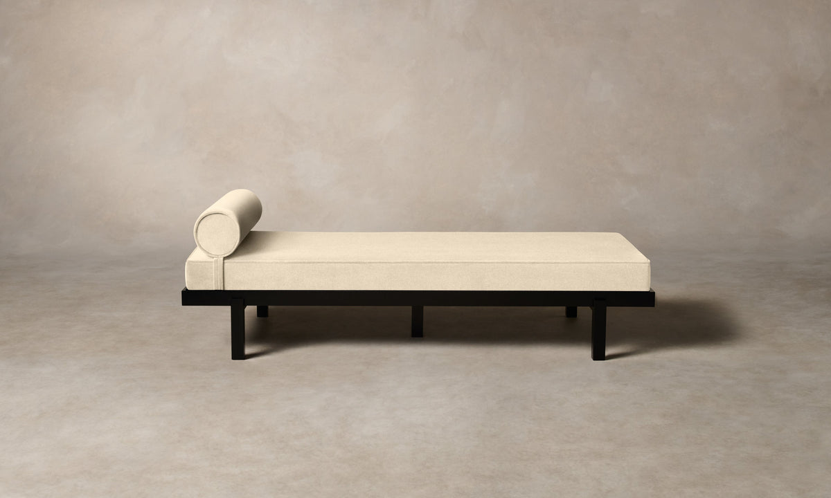The Bruna Daybed - Performance Linen Weave Flour