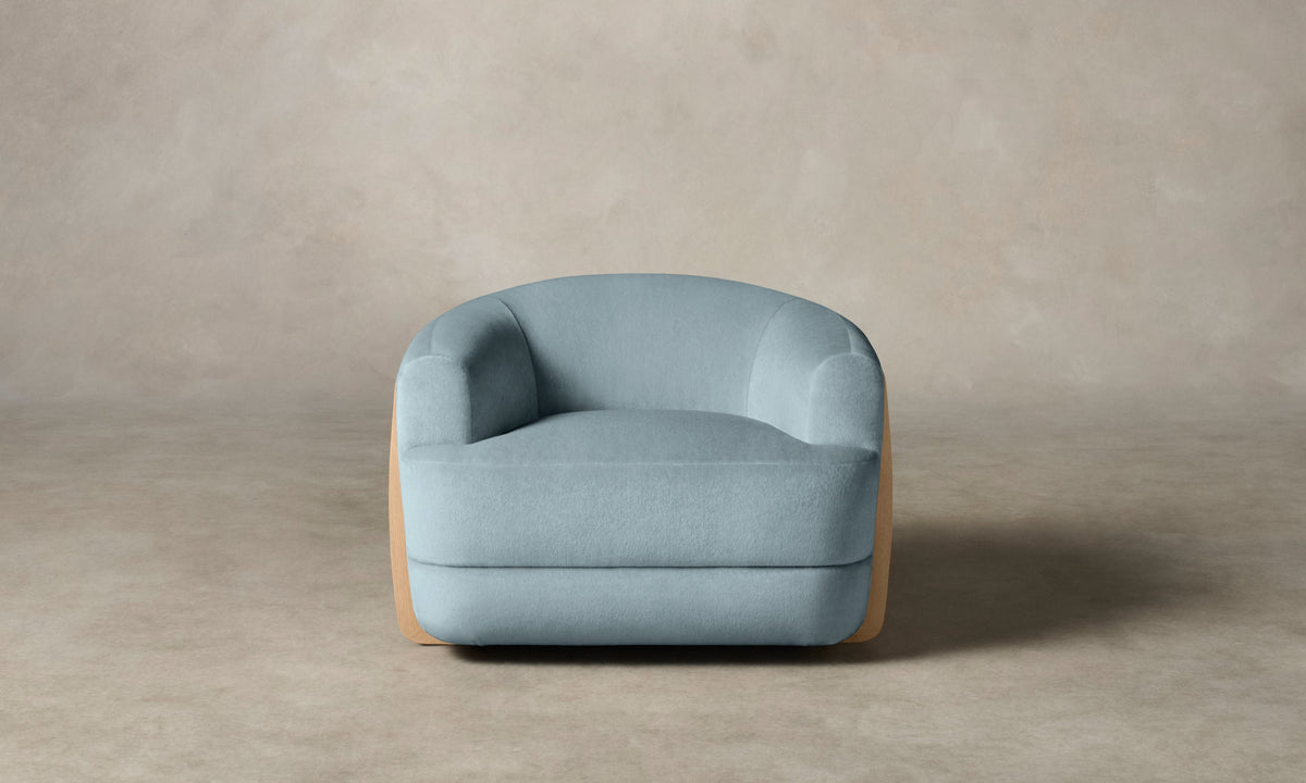 The Vera Chair - Performance Velvet Sky
