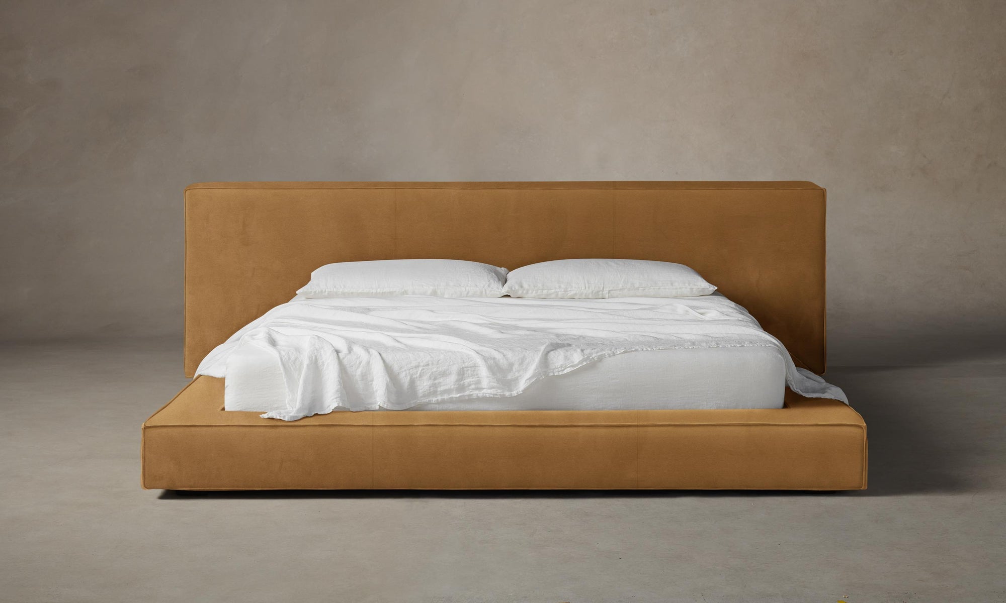 The Eldridge Bed - Nubuck Leather Saddle