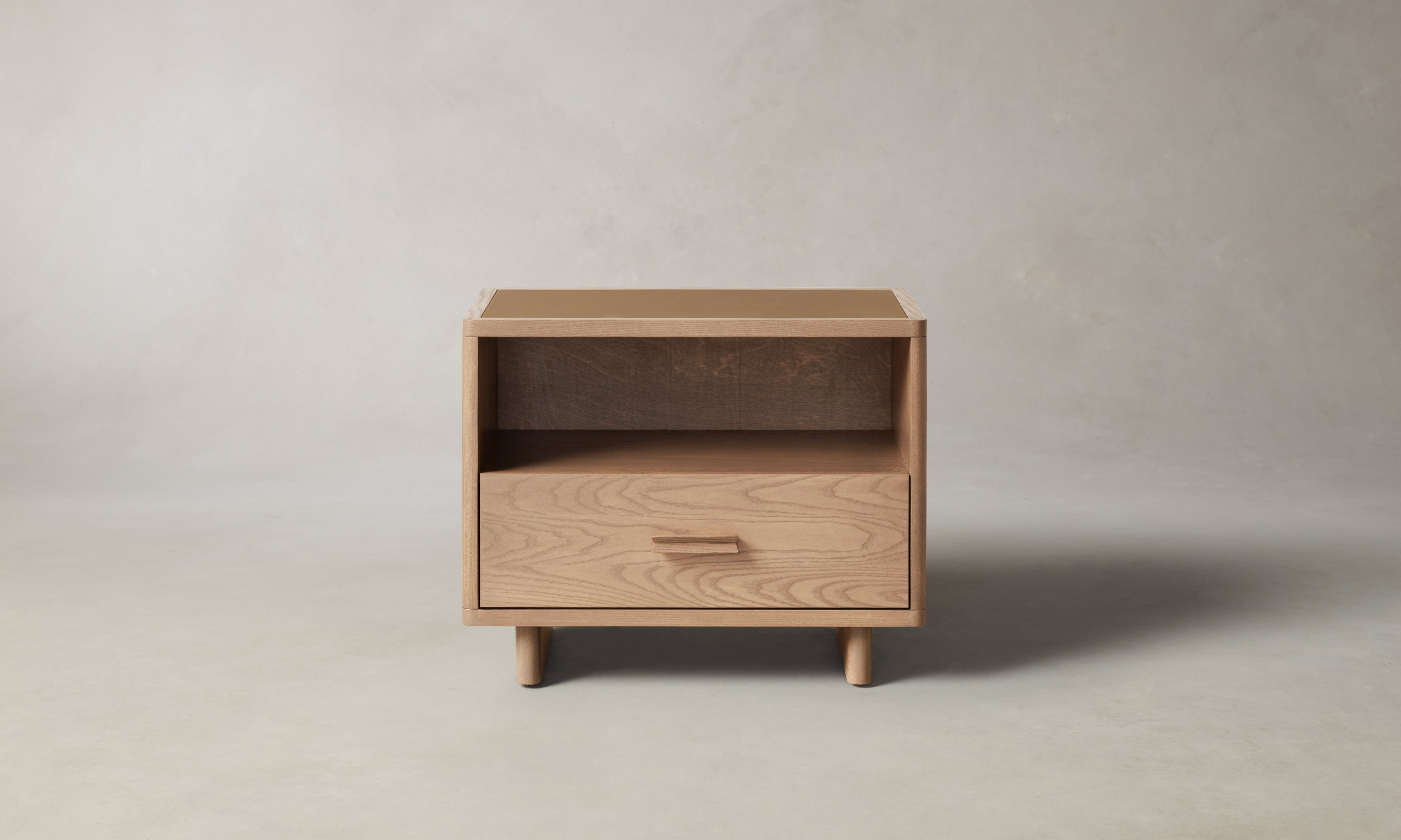 what we want MAKINODAI ウォールナット The Clinton Nightstand – Maiden Home