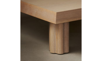 dean chunky oak coffee table in light oak - leg close up view