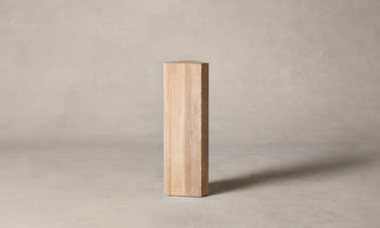 galerie plinth in white oak