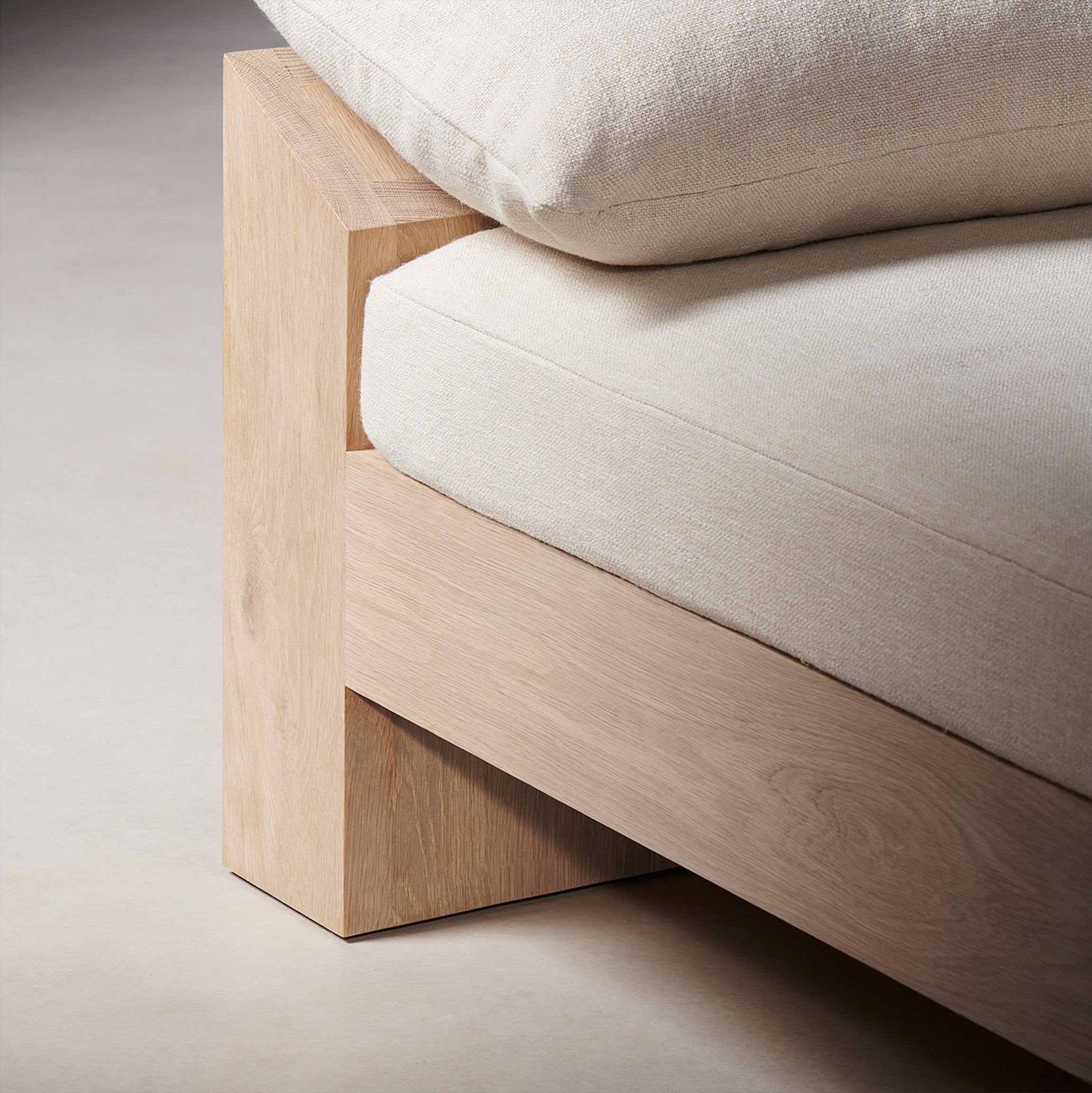 The Montauk Daybed - Heritage Belgian Linen Alder – Maiden Home