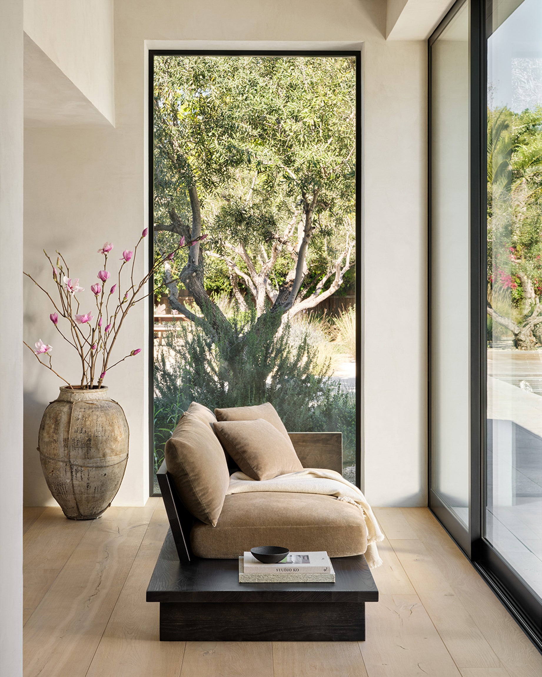 The Muir Sofa - Performance Linen Weave Cloud – Maiden Home