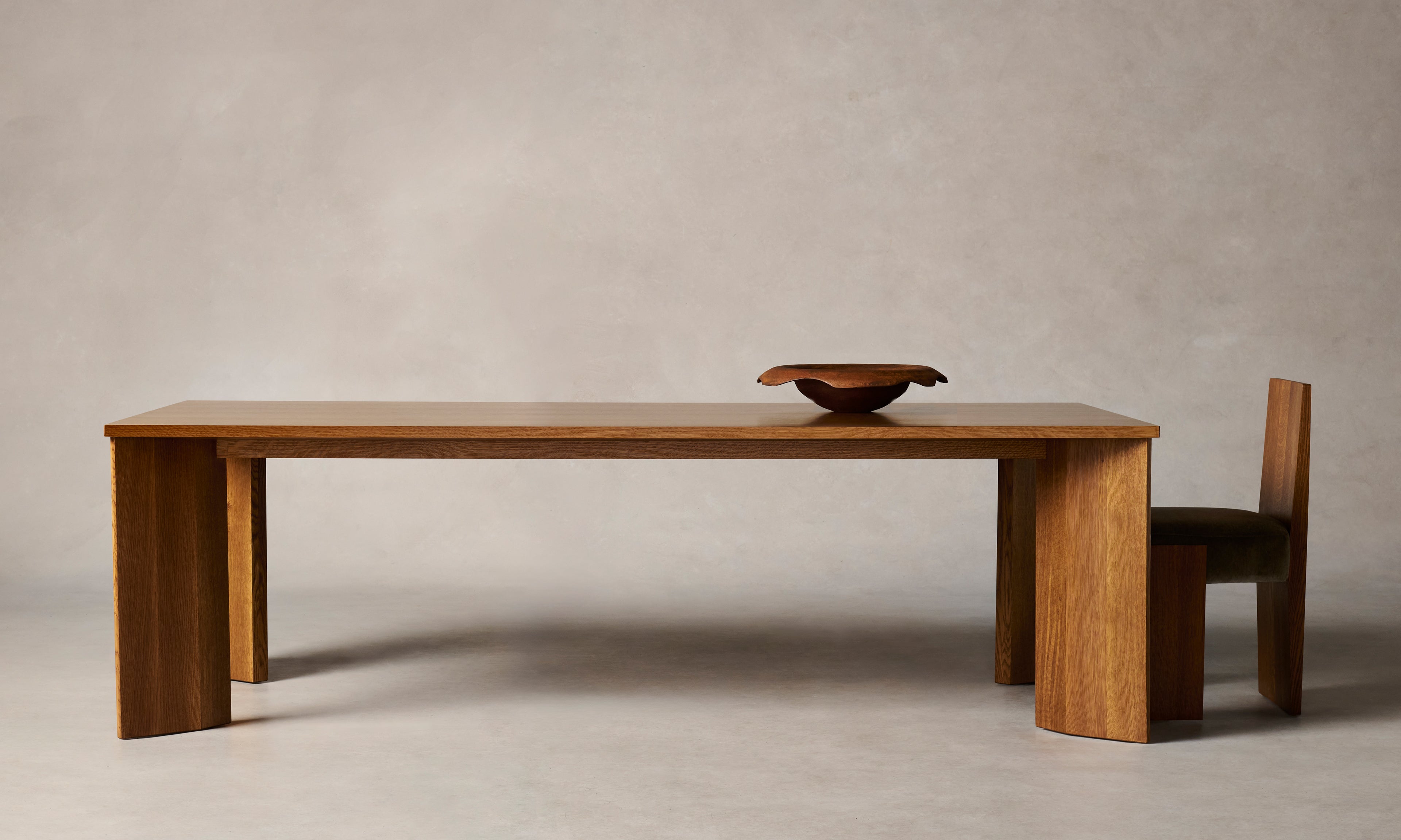 The York Dining Table – Maiden Home