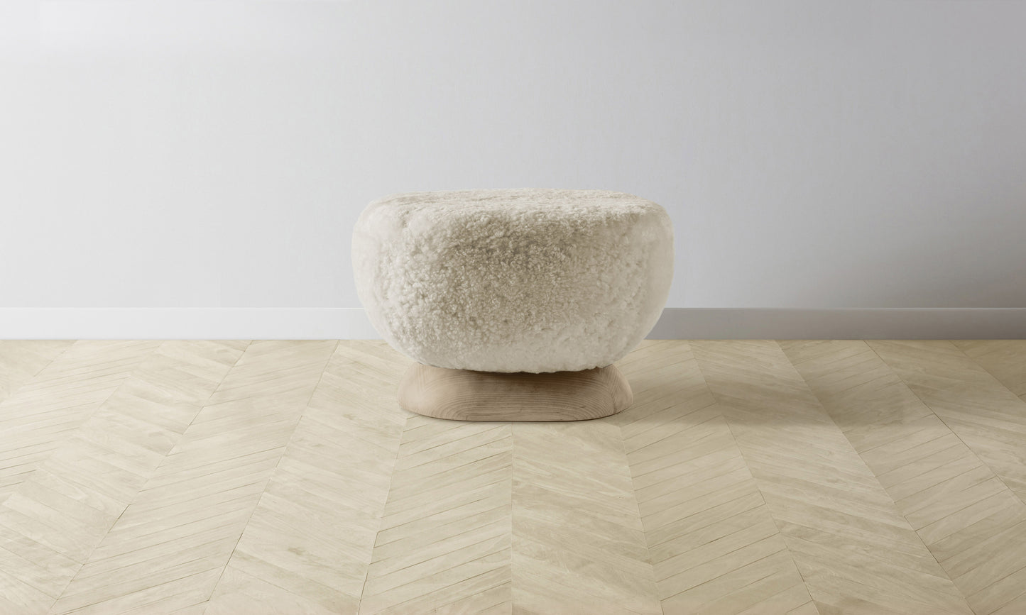 The Mott Stool - Shearling Ivory