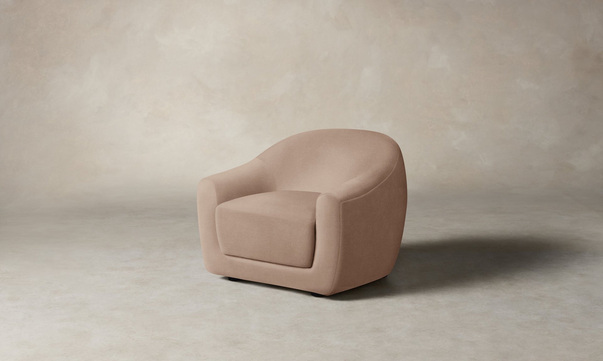 The Oliver Chair - Performance Velvet Blossom