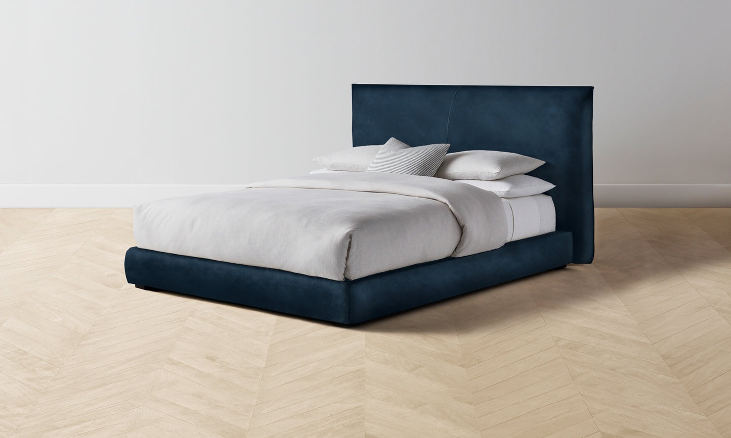 The Wythe Bed Muslin on Reverse - Performance Velvet Sapphire