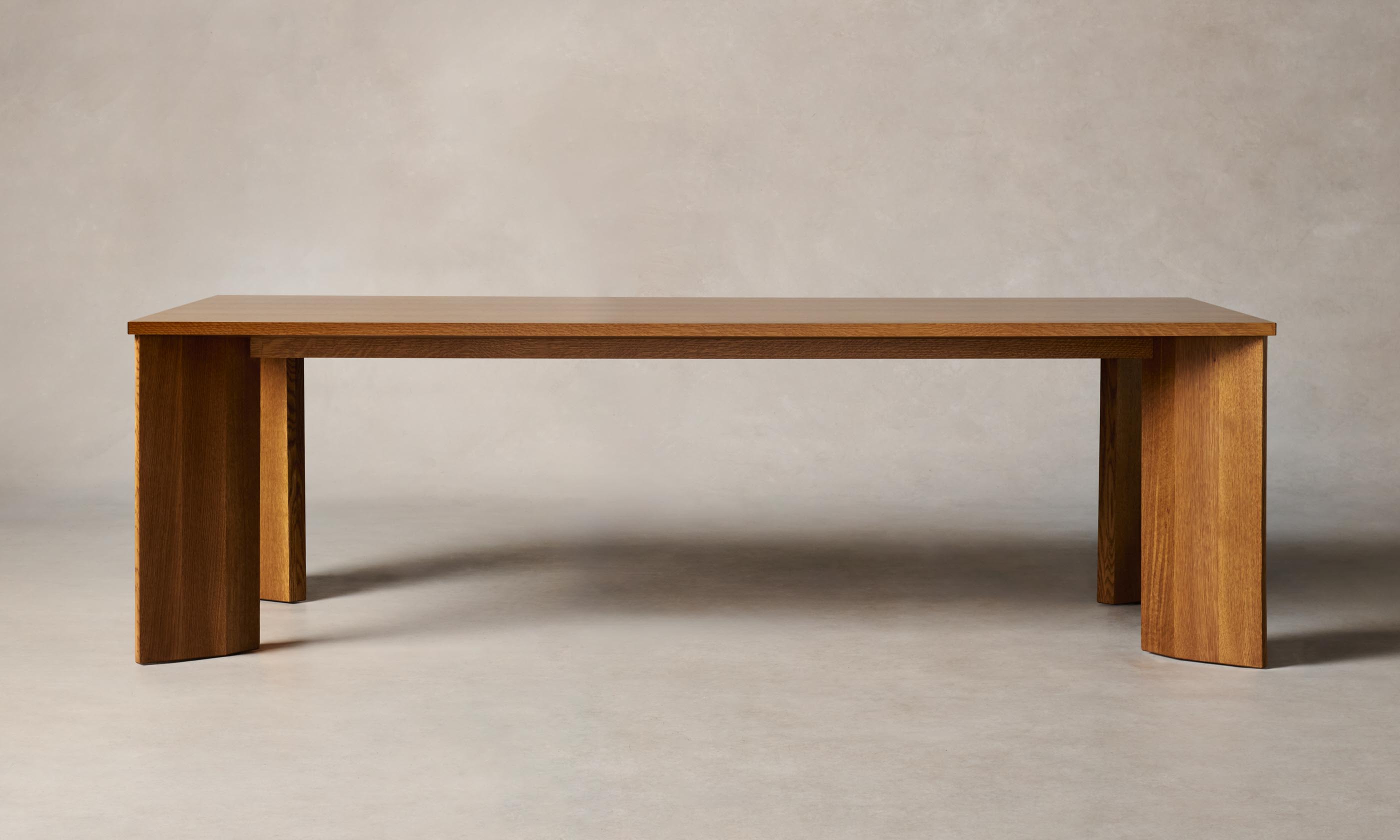 The York Dining Table – Maiden Home
